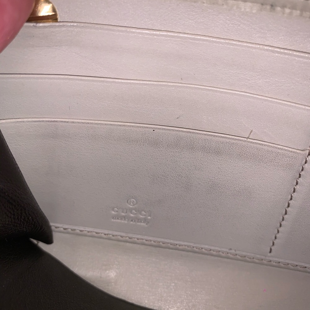 Gucci GG champagne monogram crossbody wallet - Picture 7 of 15